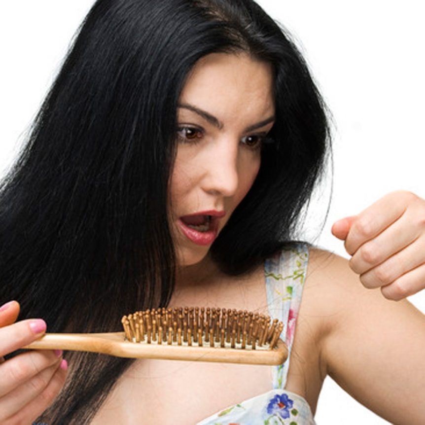 Naisten hiustenlähtö on ratkaistavissa, hiustenlähtö naisilla voi olla tilapäistä tai pysyvää